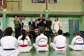 Cours de Taekwondo à Fresnes pour enfants de 8 à 12 ans, adolescents et adultes. Horaires le mardi, le jeudi et le dimanche. Tarifs et inscriptions.