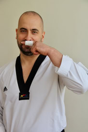 Le super club de Taekwondo de Fresnes dans le val de Marne près de Paris. Gymnase Pasteur, 4 allée Mansart. Rejoignez nous, venez expérimenter un Taekwondo issue d’une longue tradition. Un Taekwondo réaliste, physique, exigent. Art martial, art martiaux, sport de combat.