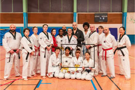 Cours de Taekwondo à Fresnes pour enfants de 8 à 12 ans, adolescents et adultes. Horaires le mardi, le jeudi et le dimanche. Tarifs et inscriptions.